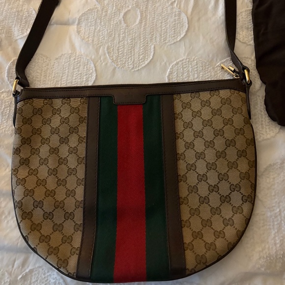 Authentic Gucci Sling Bag - Picture 1 of 4